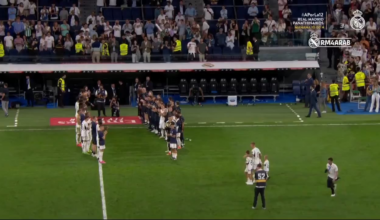 Real Madrid players gather around with the guard of honor for the one last time as Toni Kroos departs from Santiago Bernabeu for the last and the final time forever.
