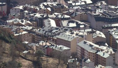 Espot: "No hi ha una allau de persones inscrites en el registre per optar a un pis del parc públic"