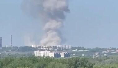 Powerful explosions have occurred in the temporarily occupied city of Luhansk, according to reports