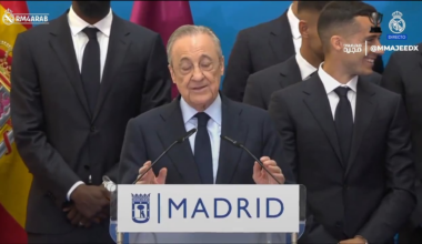 Florentino Perez in his opening speech: "Who do we bring now?", fans and kids shouts: "Mbappe! Mbappe!", Florentino laughs and commences the speech.
