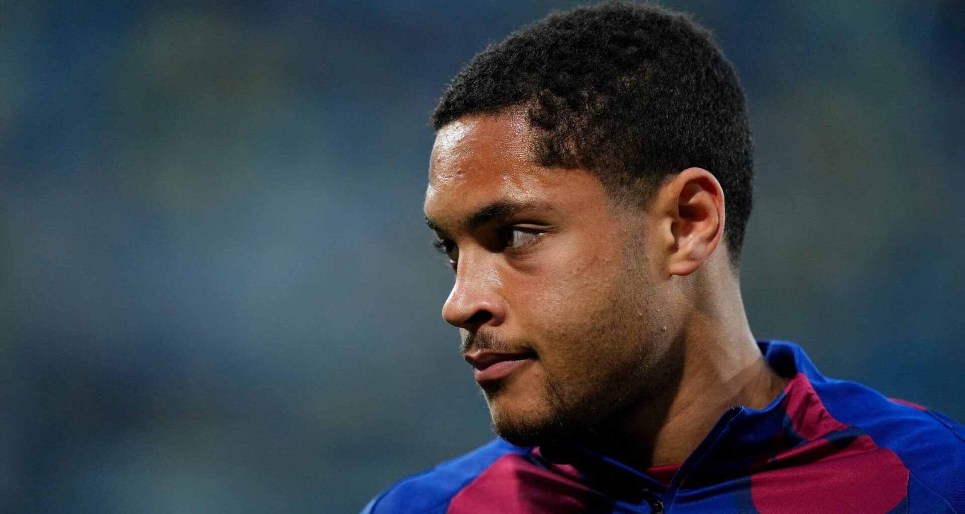 [The Athletic] Barcelona spent €30m on Vitor Roque – and he could cost €31m more with add-ons. He was a Deco signing – when Xavi was calling for a holding midfielder. Now the 19-year-old is set to leave on loan — despite all the fanfare that accompanied his arrival.