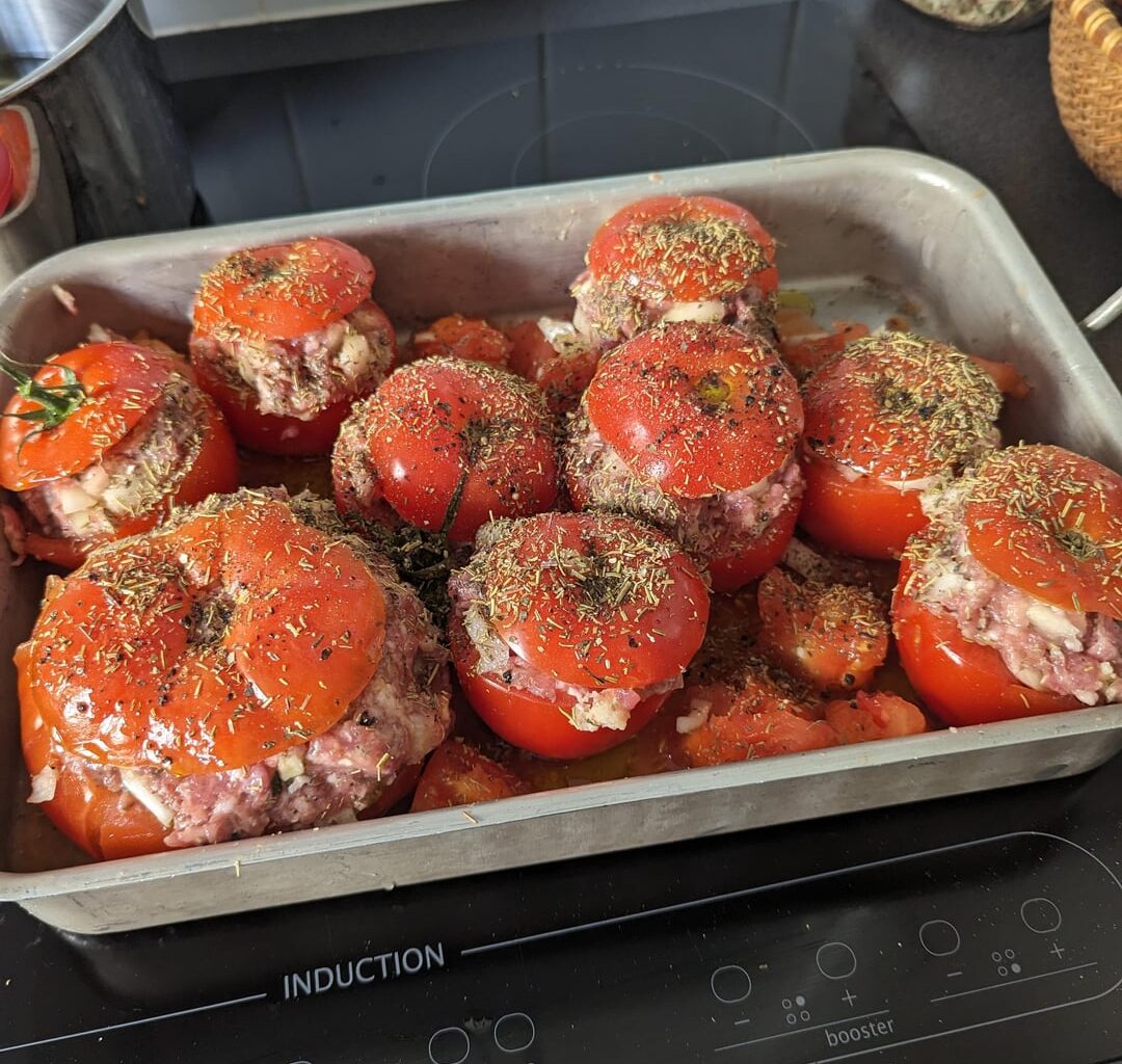 Tomates farcies et frites maison