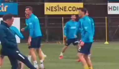 #TBT Arda Güler and Mesut Özil in Fenerbahçe training together. Look at those smily faces :)