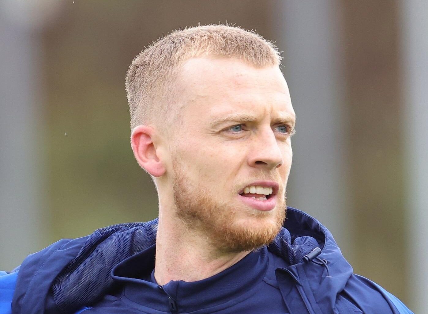Dass Karel Geraerts mit Dominick Drexler und Timo Baumgartl nicht mehr plant, erfuhren beide Spieler durch die Medien. Vom Verein nahm niemand mit den Spielern bzw. mit ihrem Management Kontakt auf.  Beide Spieler haben eine klare Haltung: Beide werden zum Trainingsauftakt am 24. Juni erscheinen.