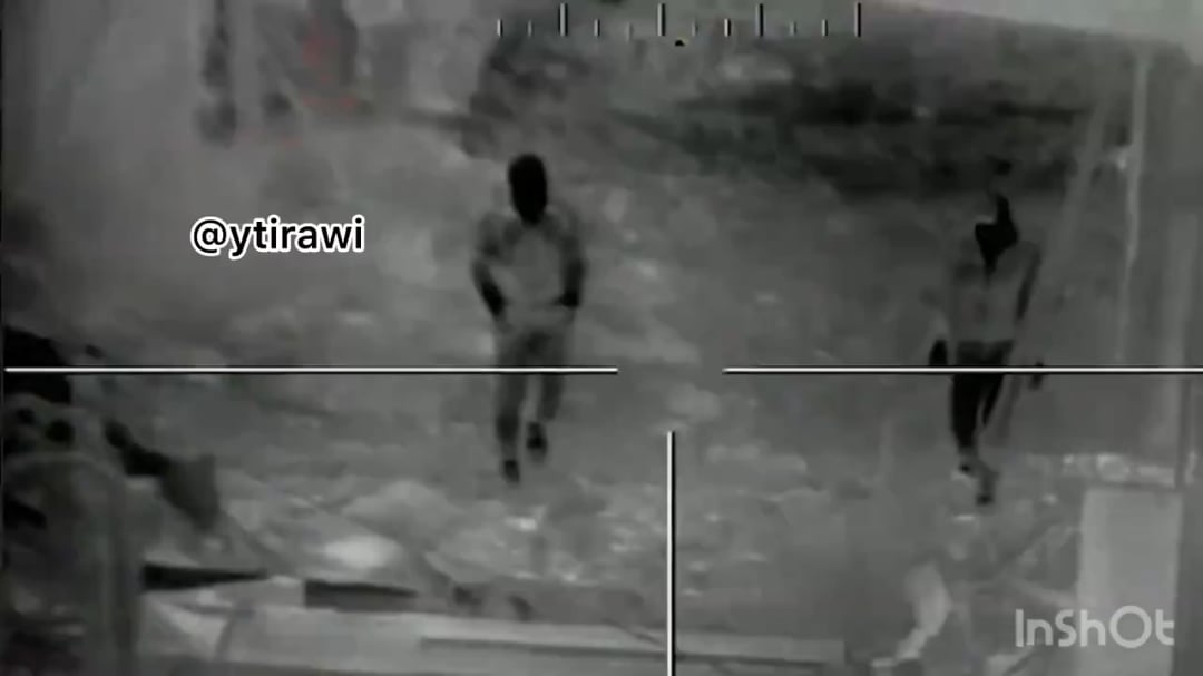 Le journaliste Younis Tirawi a récupéré des vidéos publiées sur les réseaux sociaux par un soldat Israëlien montrant plusieurs exécutions de civils dans la bande de Gaza