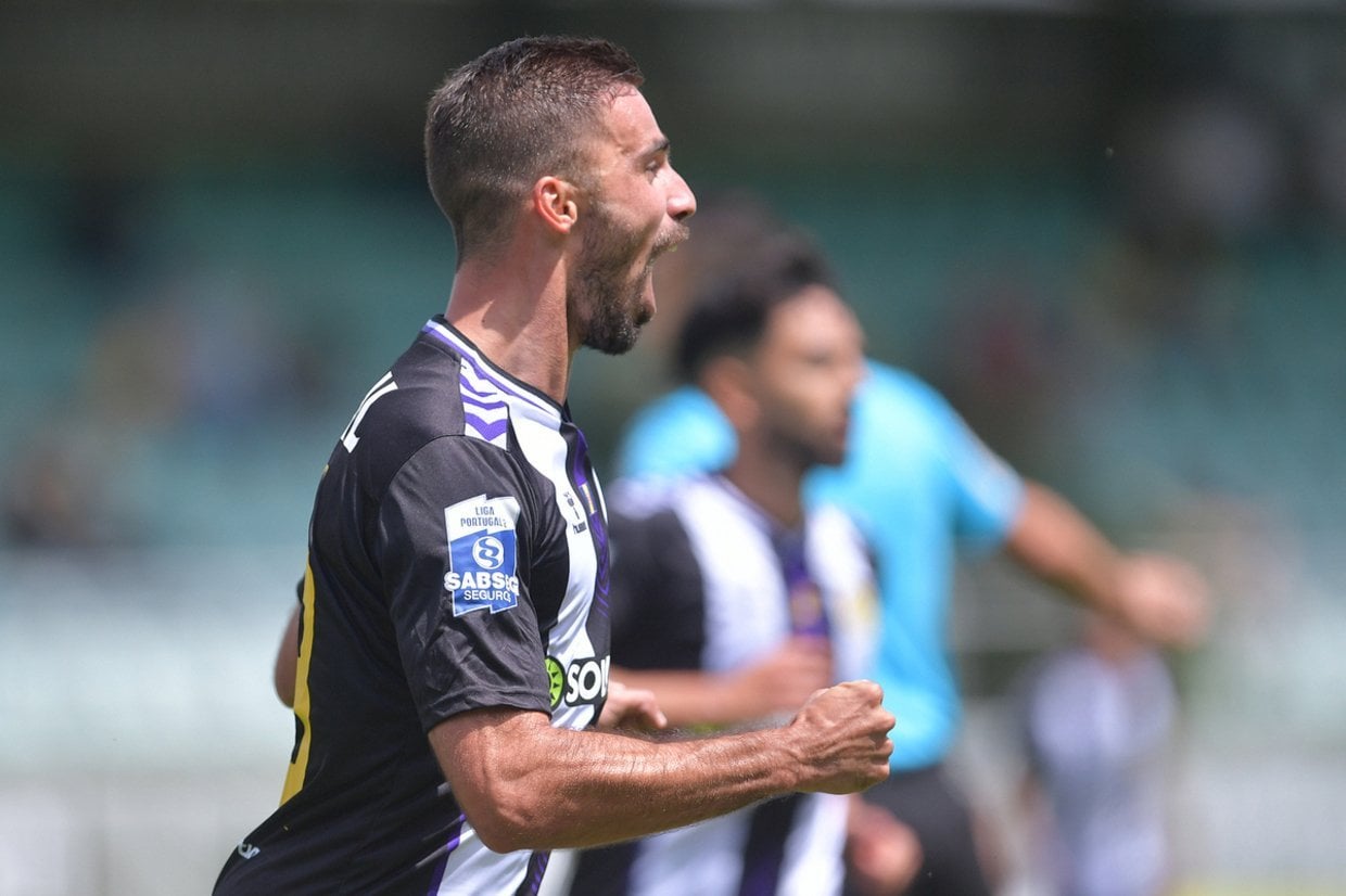 Nacional da Madeira vence Tondela (2-3) garantindo a subida à 1ª Liga