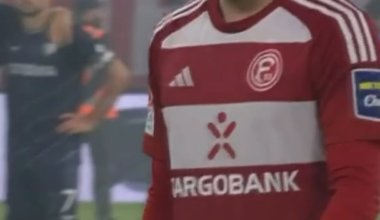 The emotional moment Takashi Uchino missed the final penalty in the Bundesliga promotion playoffs shootout between Fortuna Düsseldorf and VfL Bochum (agg: 3:3, penalties 5:6).