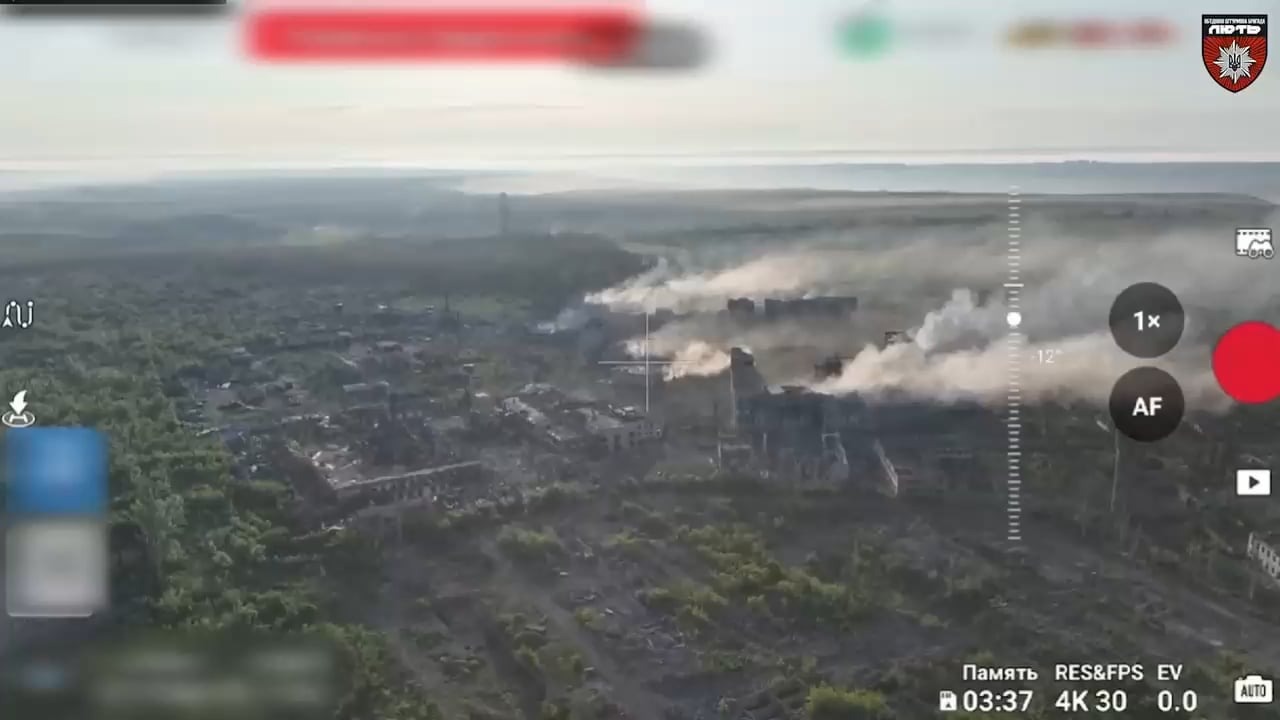 UAF repelling a mechanized assault by Russian occupiers. 10+ units of enemy equipment destroyed. Chasov Yar, Donetsk region.