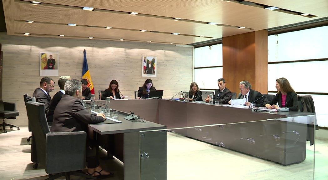 A l'espera dels passos de Grifols