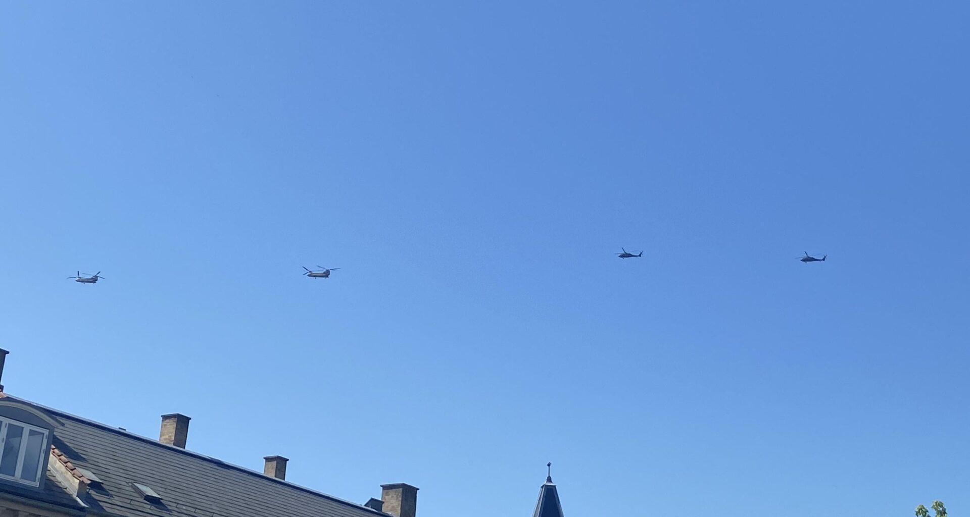 Amager: Nogen der ved hvor flere af de her helikoptere skal hen?