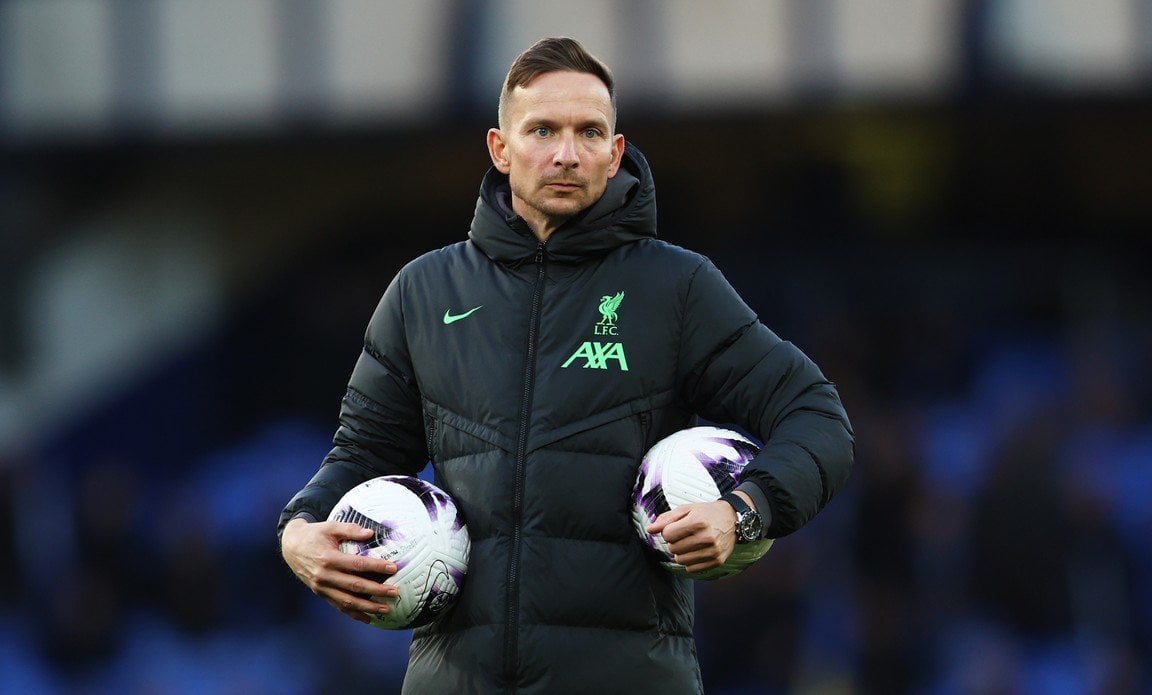 Pepijn Lijnders wanted by Red Bull Salzburg to become their new manager.