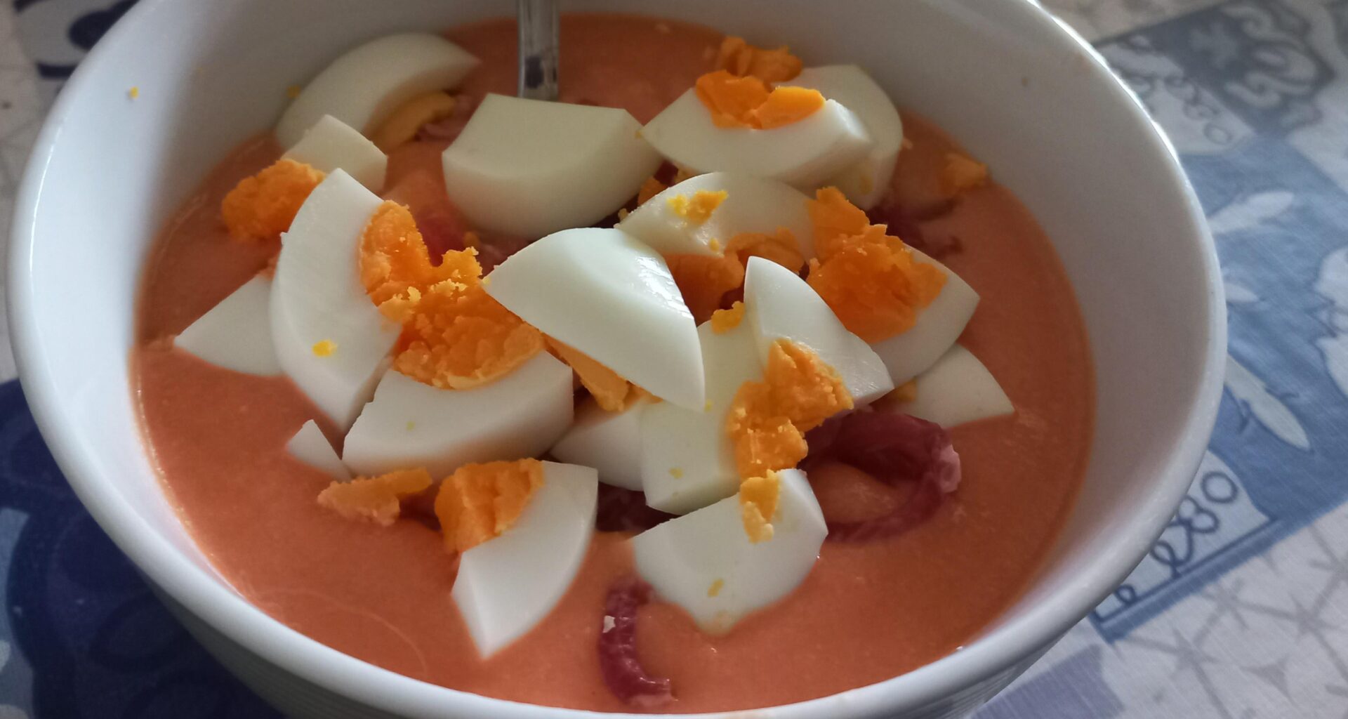 Salmorejo with jamón and hard boiled egg