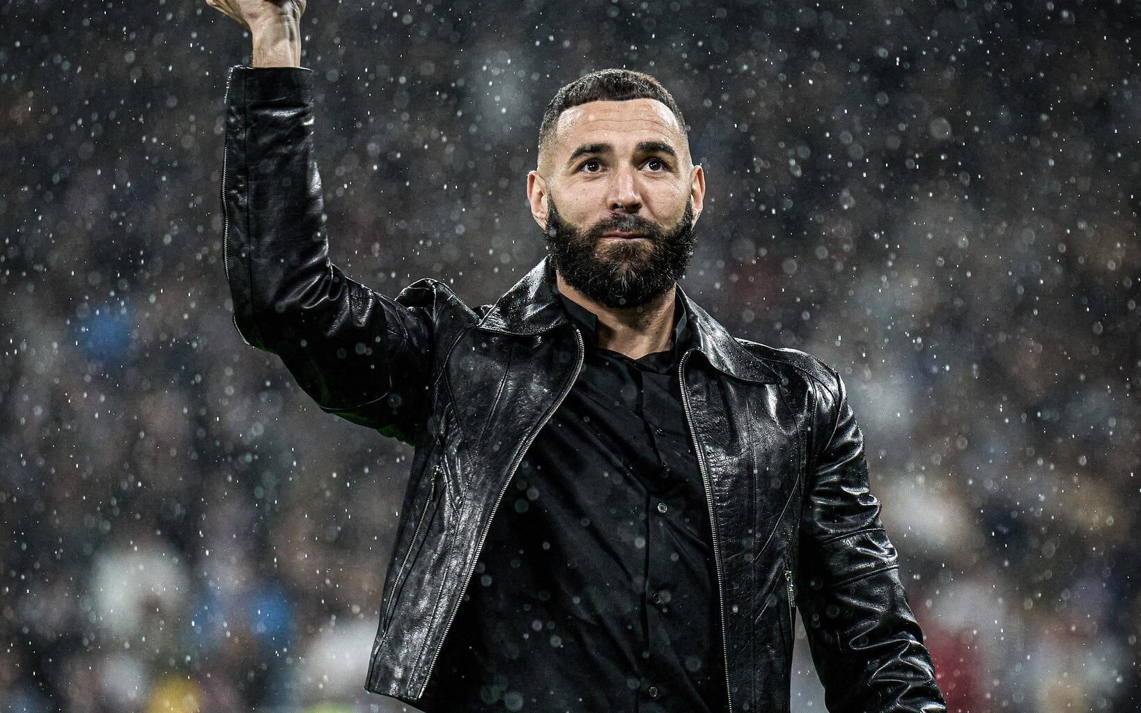 [Fabrizio Romano] Karim Benzema has returned to Real Madrid training ground Valdebebas to undergo further tests and get help with injury treatment. Al Ittihad confirm they’re grateful with Real Madrid for their help in managing Benzema’s injury.