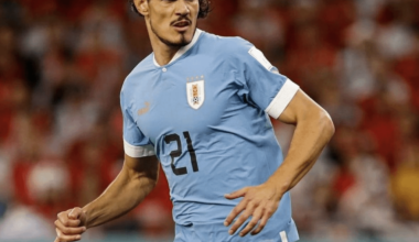 🚨🇺🇾 Official: Edinson Cavani retires from international football with Uruguay.