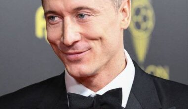 BREAKING: Although nothing is decided yet, there are reports that France Football are considering awarding the 2020 Ballon D'Or to Robert Lewandowski. [@sanantheone - @sport]