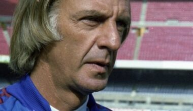 FC Barcelona deeply regrets the passing of former Barça coach, César Luis Menotti. Rest in peace.