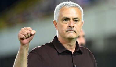 Mourinho has asked for a clause from Fenerbahce that lets him leave for the Portuguese NT for free