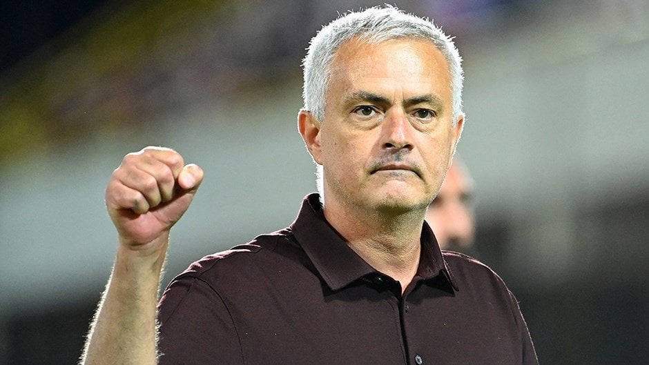 Mourinho has asked for a clause from Fenerbahce that lets him leave for the Portuguese NT for free