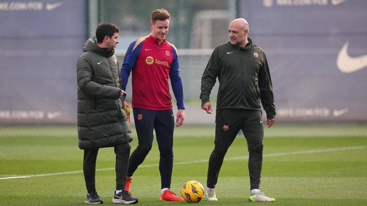 (@ffpolo) Toni Tapalovic, Bayern's GK coach for about a decade, will join Flick at Barça. He's however expected to function as a Technical Assistant instead of GK coach. De La Fuente, current GK coach, is expected to continue. He's highly trusted by Ter Stegen.