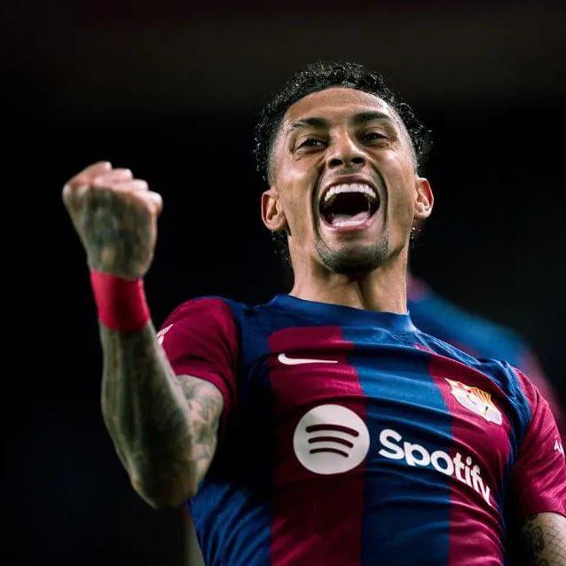 Only 5 players have had 10+ goals and 10+ assists in the same season for Barcelona in the last 10 seasons: Lionel Messi - 7 times. Luis Suárez - 5 times. Neymar - 2 times. [RAPHINHA - 2 times.] Antoine Griezmann - 1 time. Raphinha shouldn't be sold.