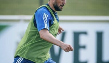 Amin Younes wird in der kommenden Saison die komplette Vorbereitung bei den Profis absolvieren. Die Chancen, dass er anschließend einen Profivertrag auf Schalke unterschreibt, sind extrem hoch.
