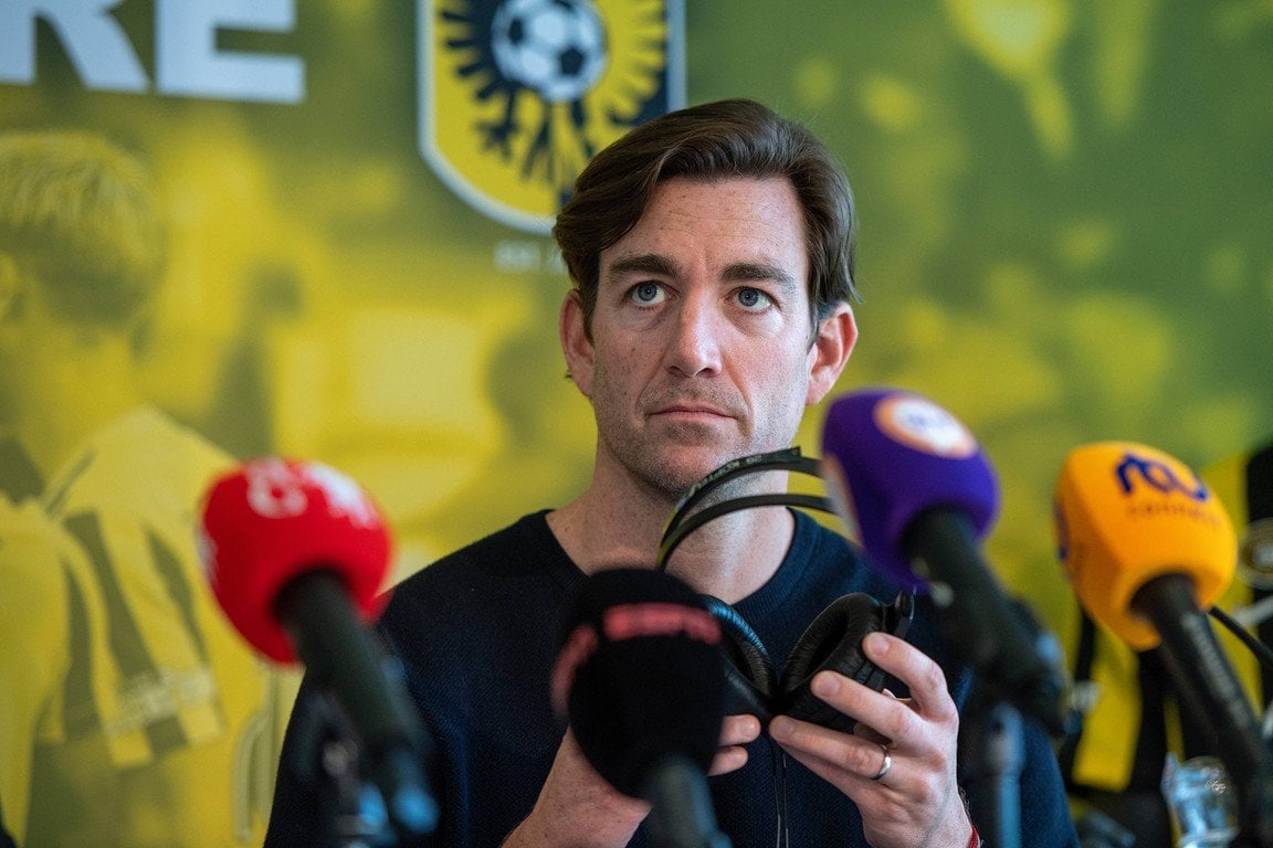 The KNVB appeal committee has declared Vitesse's appeal regarding the share transfer to the Common Group unfounded. As a result, Coley Parry is officially not allowed to take over the club