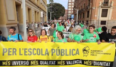 Educación anula la contratación de 5.000 profesores que dejó cerrada el Botànic