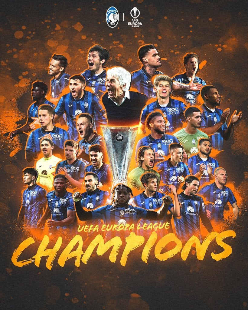 Marten de Roon, Teun Koopmeiners, Hans Hateboer, and Mitchel Bakker lift the Europa League trophy
