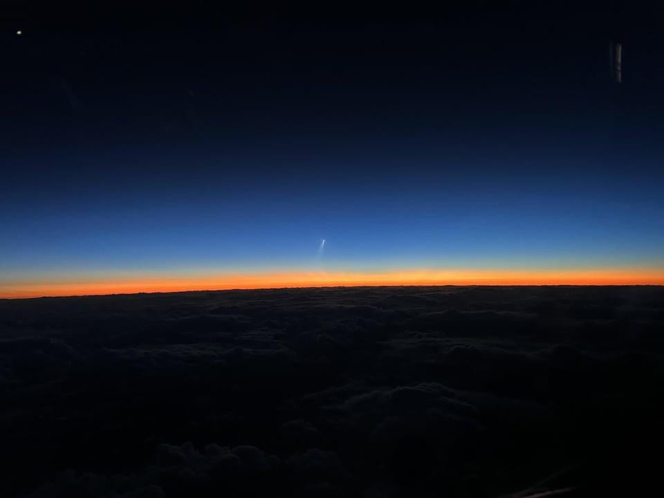 Taken from the cockpit of a Boeing-777 flying over the UK last night (POV)
