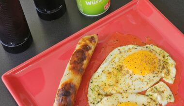 Caraway sausage with fried eggs