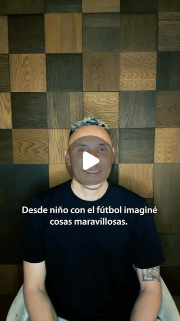 Keylor Navas announces his retirement from international football.