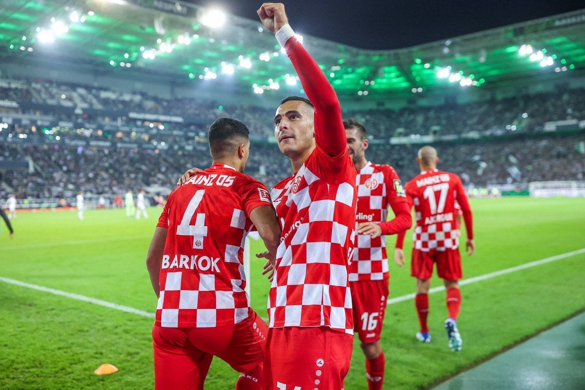 Anwar El Ghazi to organize charity match in London featuring likes of Van Persie and Affelay, with earnings going to charity helping children in Gaza