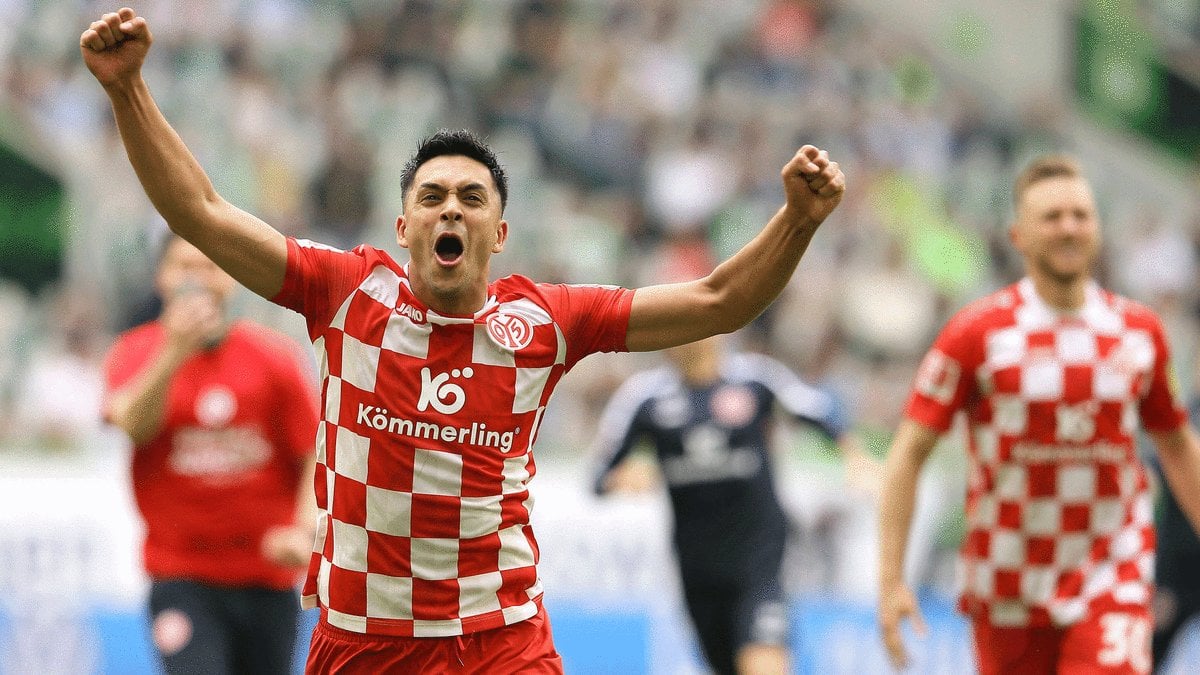 Nadiem Amiri verlängert seinen Vertrag bei Mainz 05 vorzeitig bis 2028