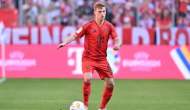 Joshua Kimmich wants to know as soon as possible how Vincent Kompany is planning with him - at right-back or in midfield. [BILD]