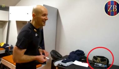 Spotted in referee Szymon Marciniak’s dressing room during the game yesterday