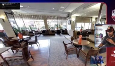 (@BarcaUniversal) Journalist @gerardromero called the hotel where Hansi Flick is staying in London: "May I speak to Mr. Flick's room? I need to speak to him... Please, it's breaking news!"