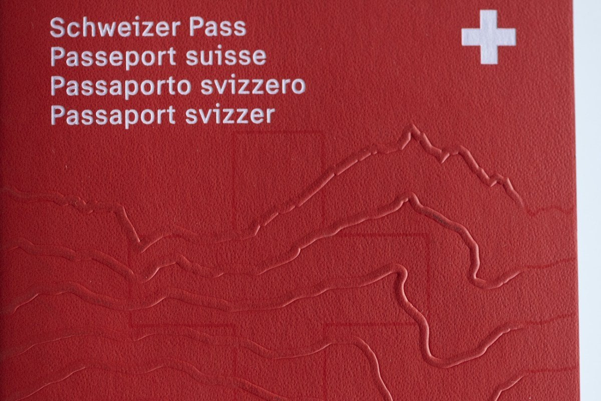 Golden passport? Certain groups struggle to become Swiss, study shows. Your opinion and/or experience with it?