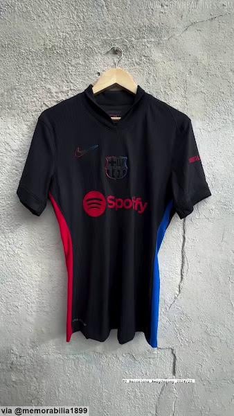 Barça 24/25 away kit?