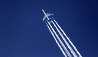 ‘Unfair’ jet fuel is exempt from carbon tax while households suffer, says expert