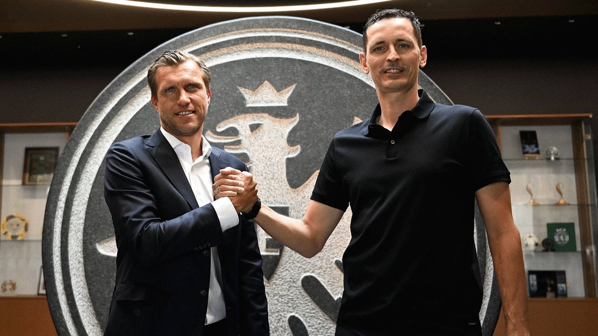 Zukunftsfrage geklärt: Die Eintracht geht mit Toppmöller in die neue Saison