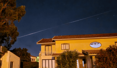 Rasto do meteorito visto às 23:45 (Sintra)