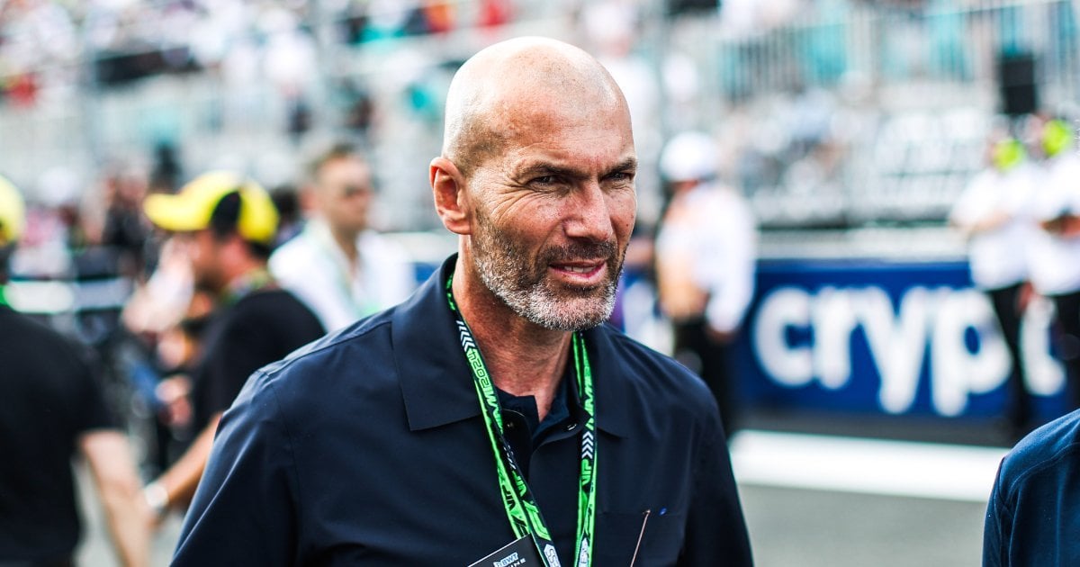 Zinédine Zidane is still not an option for Bayern. The club is still unwilling to appoint the Frenchman even after all recent rejections. No talks have taken place