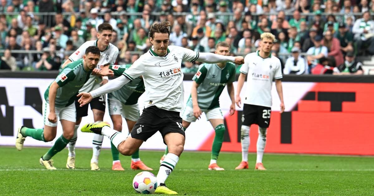 Seoane kritisiert Neuhaus für Elfmeter: "Er hat sich da nicht an die Vorgaben gehalten. Die Verantwortlichen haben sich clever verhalten, um nicht einen Disput auf dem Platz anzufangen."