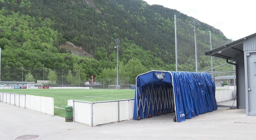 En llibertat un dirigent d'un club de la lliga de futbol acusat d'agressió sexual i atropellament