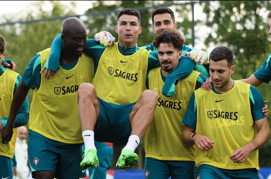 Nao sei porque mas acho que o ronaldo e portista