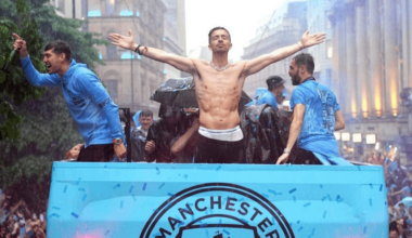 One year ago 𝐭𝐨𝐝𝐚𝐲, almost 200,000 Man City fans 𝐬𝐡𝐮𝐭𝐝𝐨𝐰𝐧 Manchester to celebrate a third successive Premier League crown, an Emirates FA Cup win, our first-ever UCL title, and a historic 🏆🏆🏆 success in style! 🌧️🥹🩵