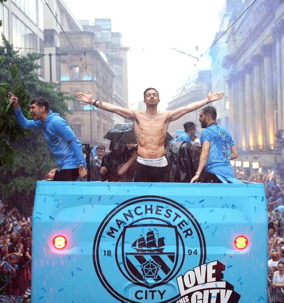 One year ago 𝐭𝐨𝐝𝐚𝐲, almost 200,000 Man City fans 𝐬𝐡𝐮𝐭𝐝𝐨𝐰𝐧 Manchester to celebrate a third successive Premier League crown, an Emirates FA Cup win, our first-ever UCL title, and a historic 🏆🏆🏆 success in style! 🌧️🥹🩵