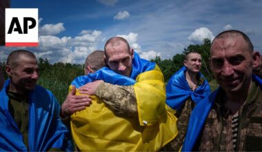 Ukrainian soldiers captured by Russia return home as part of prisoner exchange