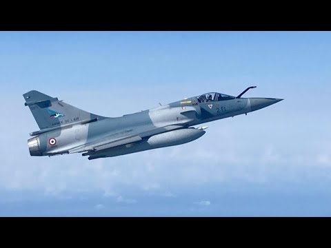 Macron to Send Fighter Jets to Ukraine, Train Troops