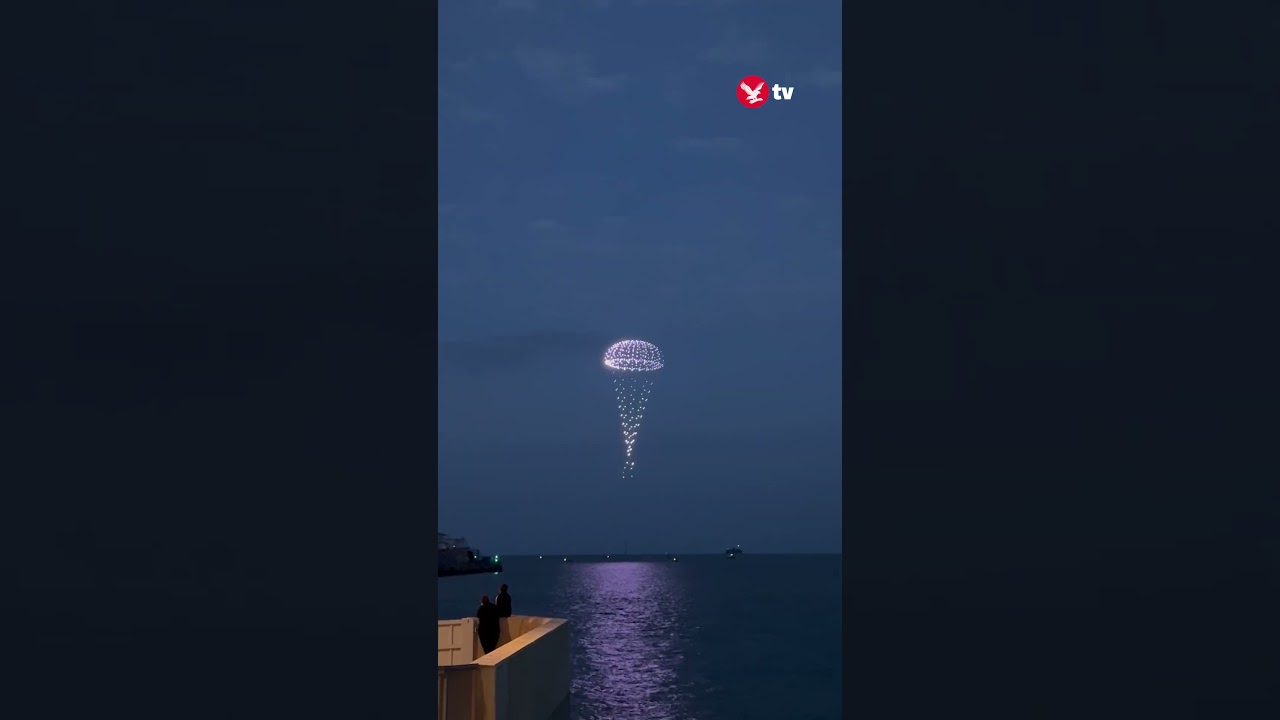 D-Day drones fly above Portsmouth on 80th anniversary #news #shorts